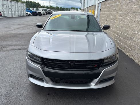 Used 2017 Dodge Charger R/T w/ Blacktop Package RWD image 39