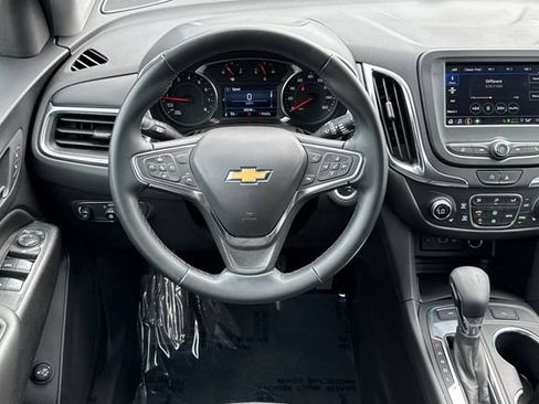 Used 2024 Chevrolet Equinox LT AWD/4WD image 16
