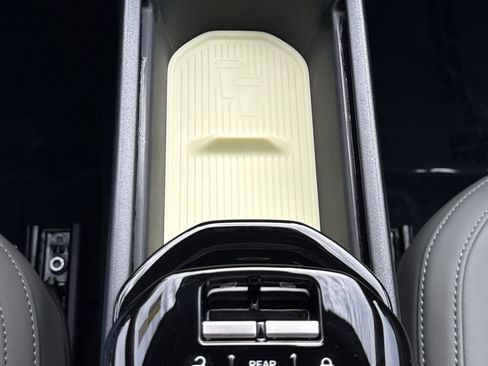 New 2026 Volvo EX30 Cross Country Ultra w/ Protection Package Premier image 30