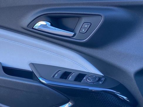 New 2026 Chevrolet Trax LT w/ Sunroof Package image 16