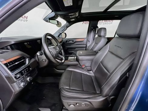 Used 2025 GMC Yukon Denali w/ Sun & Power Step Package AWD/4WD image 10