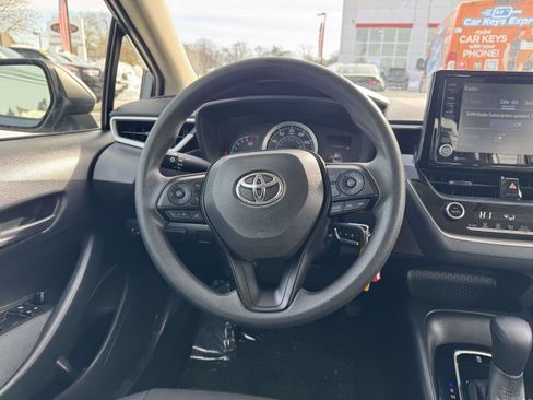 Certified 2022 Toyota Corolla LE image 12
