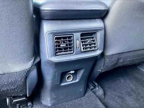 Used 2025 Toyota RAV4 LE AWD/4WD image 33