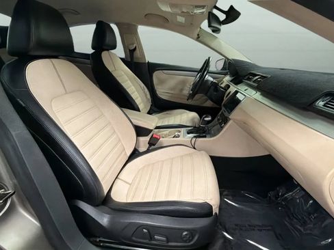 Used 2010 Volkswagen CC Sport FWD image 19