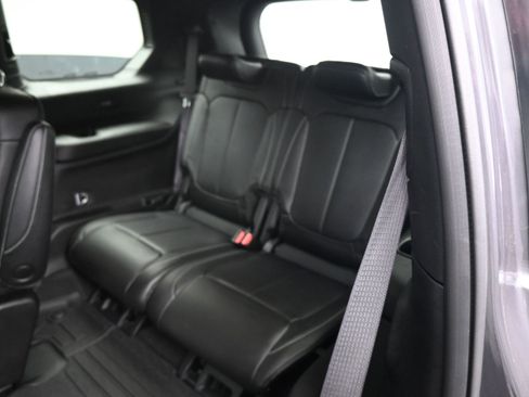 Used 2024 Jeep Grand Cherokee L Limited image 7