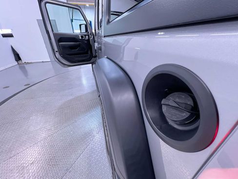 Used 2018 Jeep Wrangler Unlimited Sport S AWD/4WD image 40