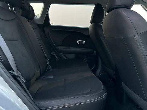 Used 2016 Kia Soul FWD image 22