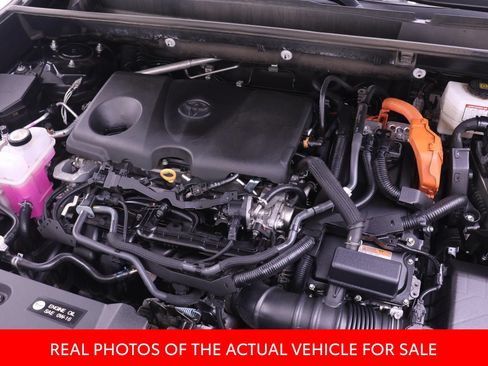 Certified 2025 Toyota RAV4 XLE AWD/4WD image 17
