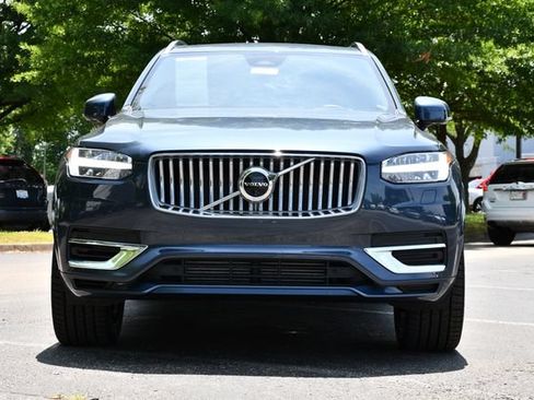 Used 2025 Volvo XC90 T8 Ultra w/ Protection Package Premier AWD/4WD image 2