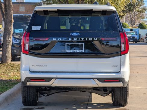 New 2026 Ford Expedition Max Platinum w/ Driver's Package image 5