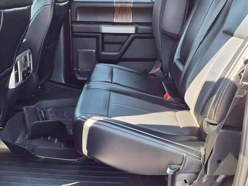 Used 2019 Ford F150 Lariat w/ Equipment Group 502A Luxury image 12