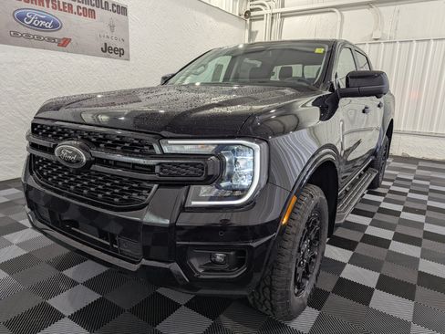 New 2026 Ford Ranger Lariat w/ Black Appearance Package AWD/4WD image 3