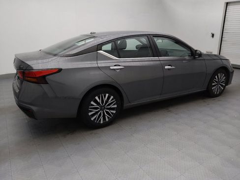 Used 2024 Nissan Altima 2.5 SV image 10