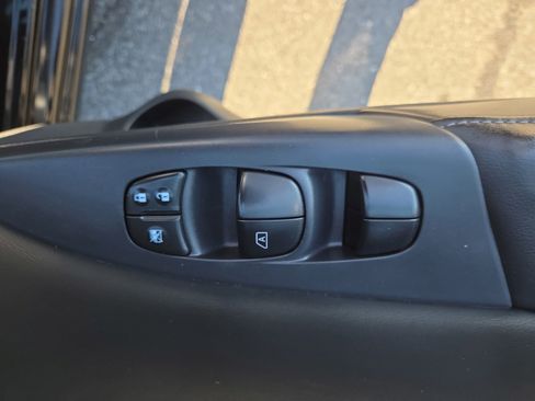 Used 2015 Nissan Sentra SL w/ Protection Package image 34