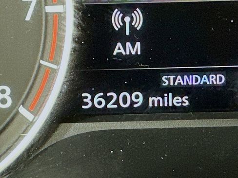 Used 2023 Nissan Rogue SV FWD image 30