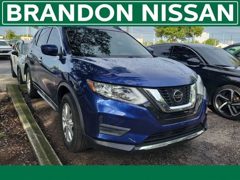 Used 2020 Nissan Rogue SV FWD image 1