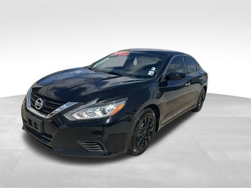 Used 2017 Nissan Altima 2.5 S w/ Power Driver Seat Package image 4
