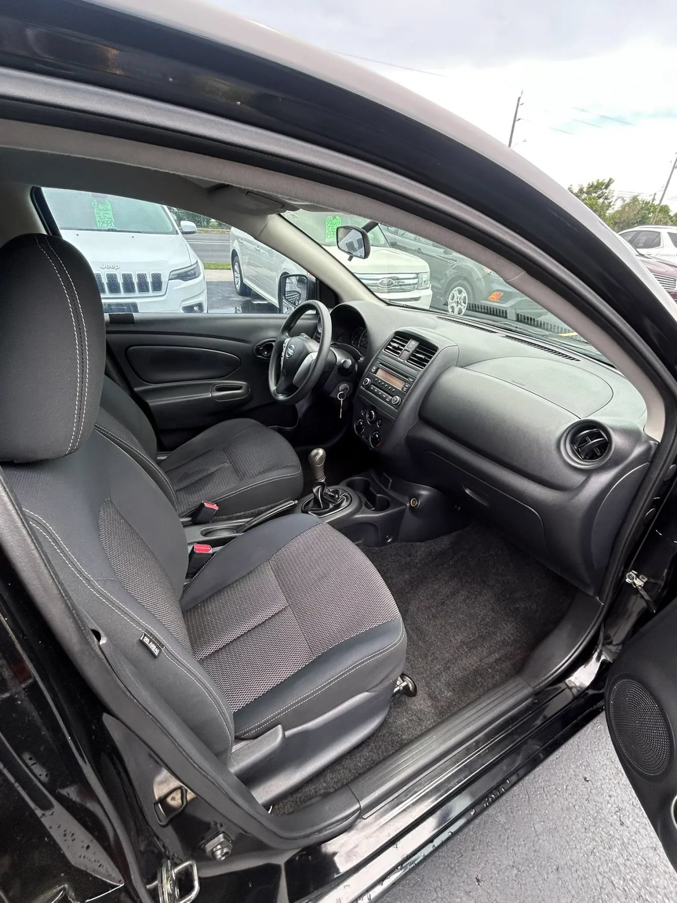 Used 2018 Nissan Versa S FWD image 18