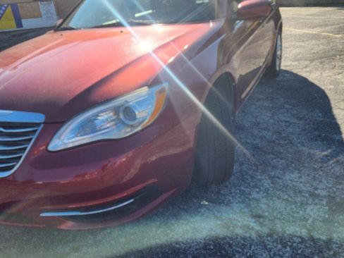 Used 2013 Chrysler 200 Touring FWD image 8