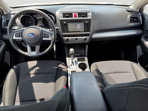 Used 2017 Subaru Outback 2.5i Premium AWD/4WD image 17