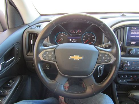 Used 2021 Chevrolet Colorado Z71 w/ Safety Package AWD/4WD image 27