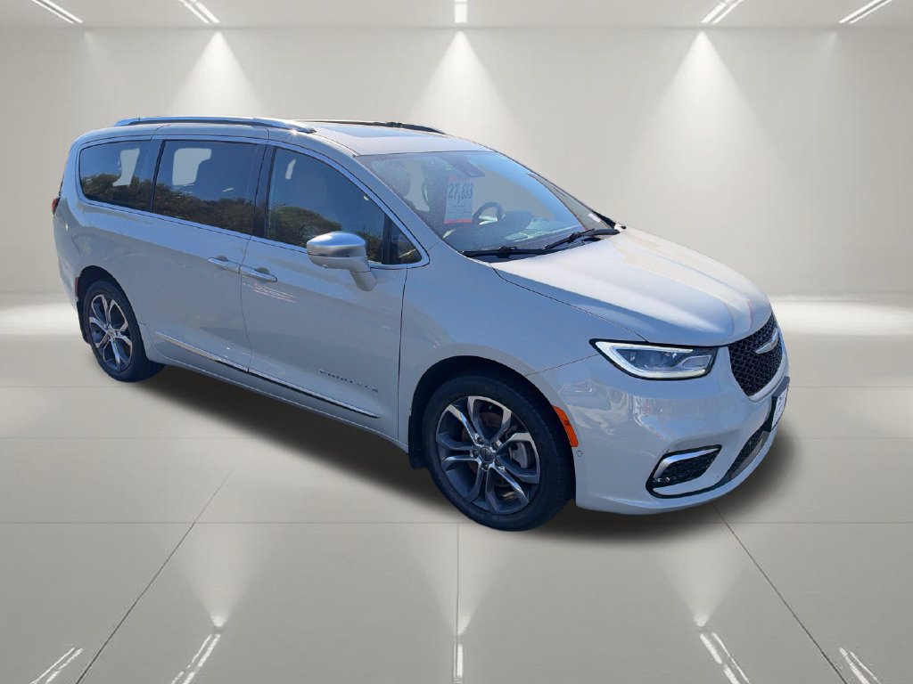Used 2021 Chrysler Pacifica Pinnacle AWD/4WD image 9