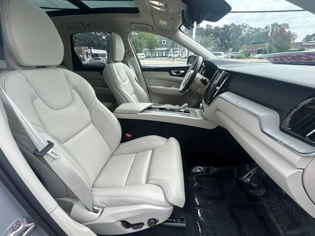 Used 2024 Volvo XC60 B5 Ultimate w/ Protection Package Premier AWD/4WD image 15