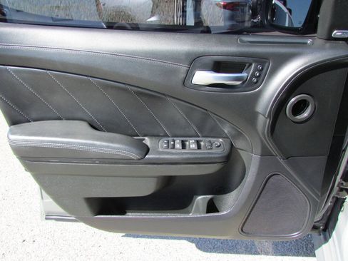 Used 2023 Dodge Charger R/T w/ Plus Group RWD image 15