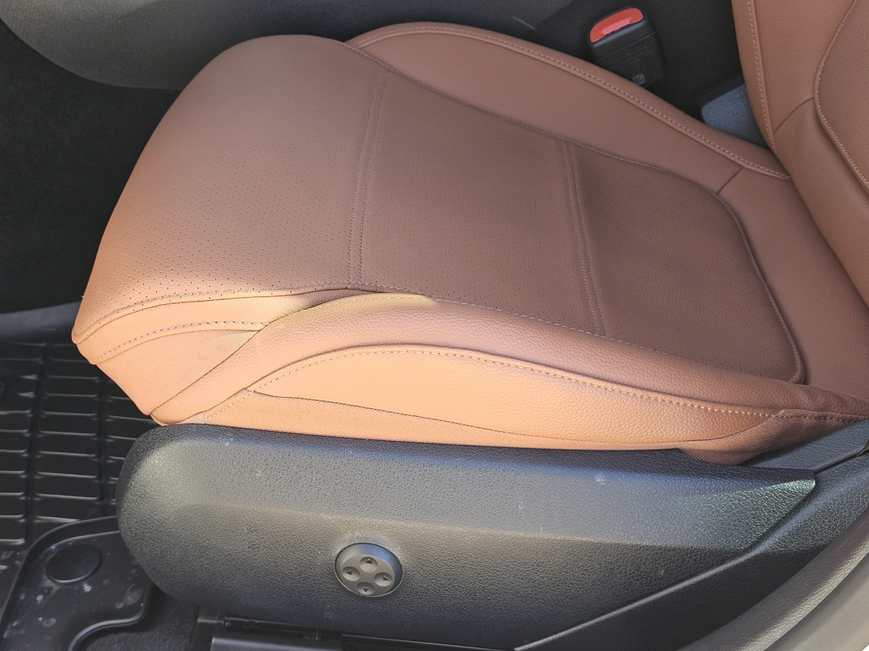 Certified 2024 Mercedes-Benz C 300 Sedan image 13