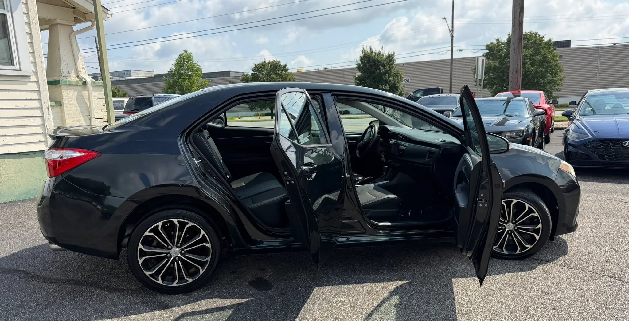 Used 2015 Toyota Corolla S FWD image 23