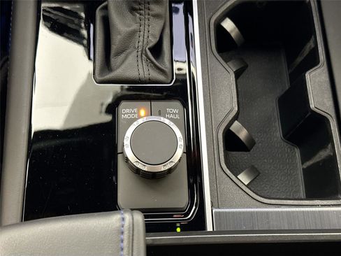 Used 2024 Toyota Tundra Platinum image 30