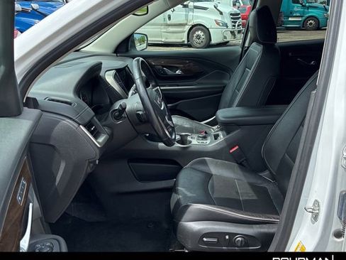 Used 2020 GMC Terrain Denali w/ Denali Premium Package AWD/4WD image 8