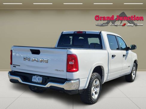 Used 2025 RAM 1500 Big Horn AWD/4WD image 4