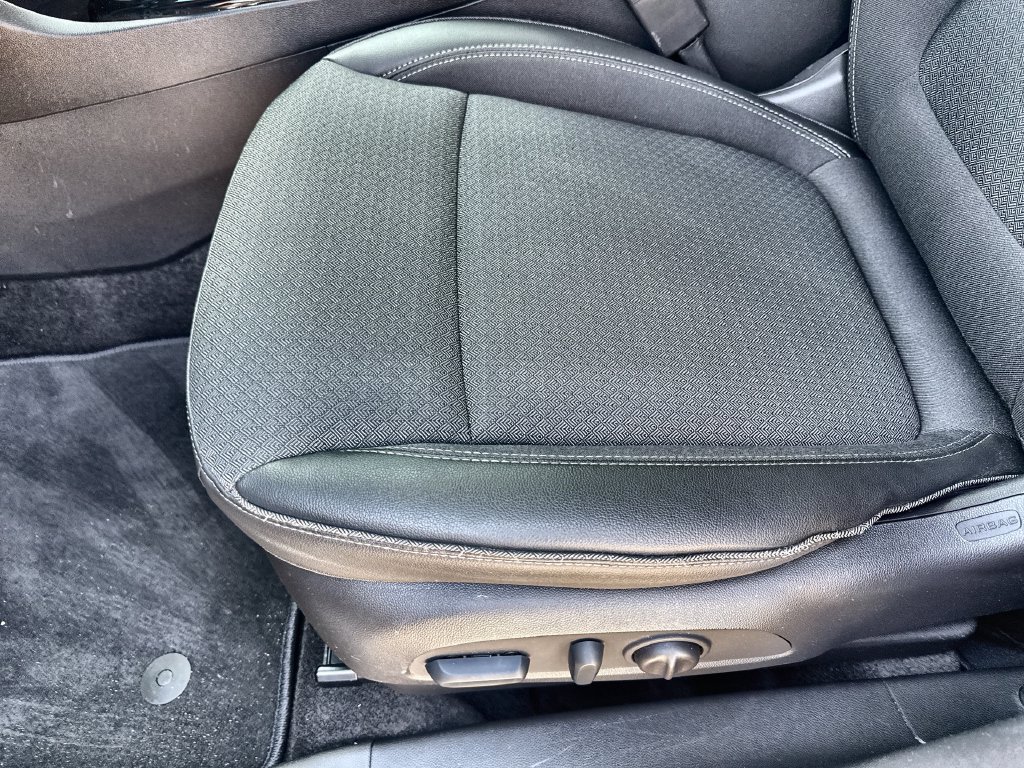 Certified 2023 Buick Encore GX Preferred w/ Cold Weather Comfort Package FWD image 25