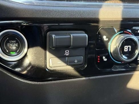 Used 2023 Chevrolet Silverado 1500 RST image 28