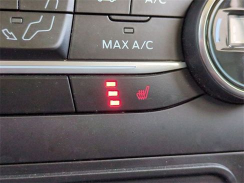 Used 2020 Ford EcoSport SE w/ SE Convenience Package image 24