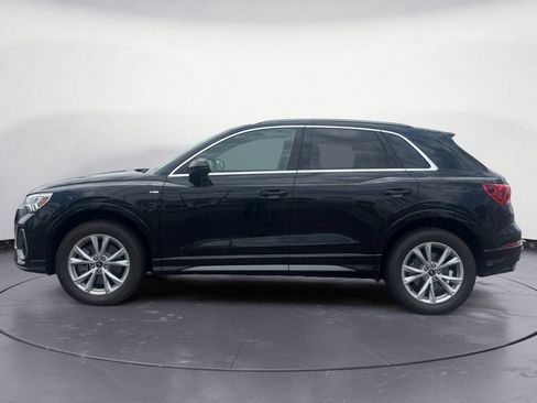 Used 2022 Audi Q3 2.0T Premium Plus w/ Premium Plus Package AWD/4WD image 3