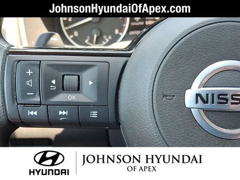 Used 2021 Nissan Rogue S AWD/4WD image 18