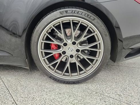 Used 2018 Porsche 911 Carrera S RWD image 19
