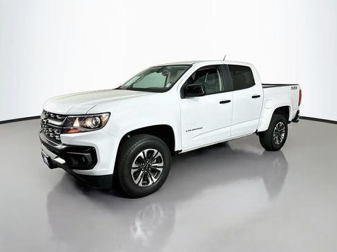 Used 2022 Chevrolet Colorado Z71 AWD/4WD image 4
