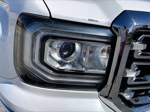 Used 2017 GMC Sierra 1500 SLT w/ SLT Premium Package image 26