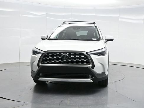 Used 2023 Toyota Corolla Cross XLE w/ Convenience Package FWD image 39