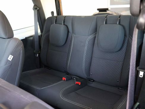 Used 2021 Jeep Wrangler Sport S AWD/4WD image 10