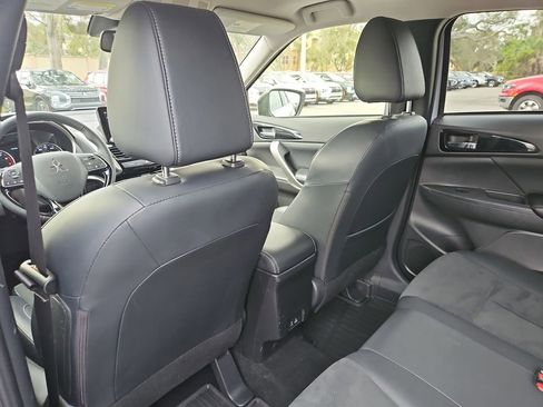 Used 2024 Mitsubishi Eclipse Cross SE image 12