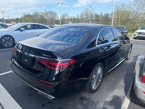 Used 2023 Mercedes-Benz S 580 4MATIC Sedan image 3
