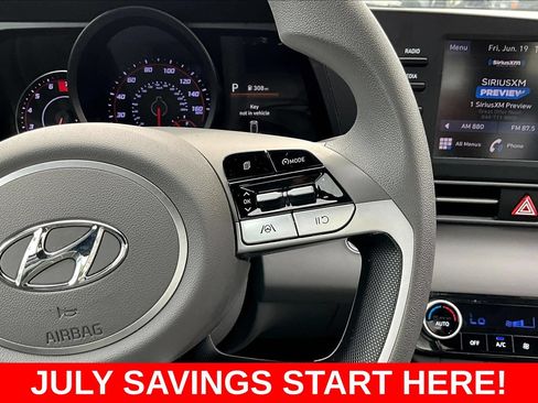 Used 2022 Hyundai Elantra SEL w/ Cargo Package FWD image 15
