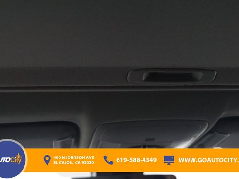 Used 2018 Toyota RAV4 Limited w/ Advanced Technology Package FWD image 19