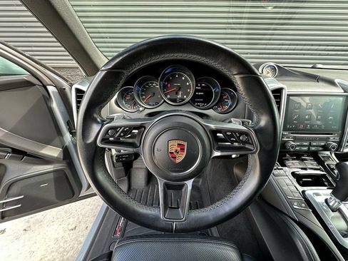 Certified 2017 Porsche Cayenne AWD/4WD image 22