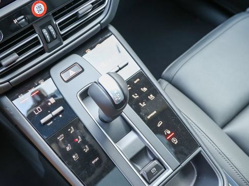 New 2026 Porsche Macan AWD/4WD image 26