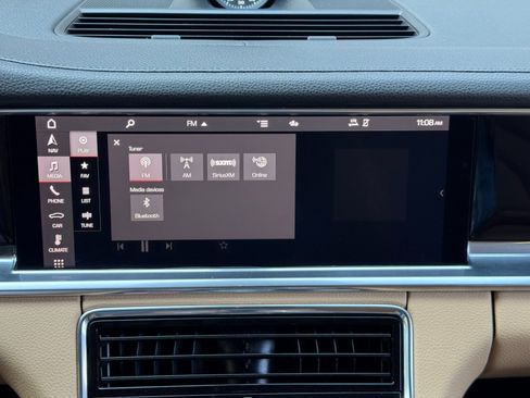 Used 2021 Porsche Panamera 4S w/ Premium Package image 29